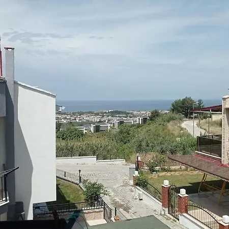 Cozy House With Sea View&garden