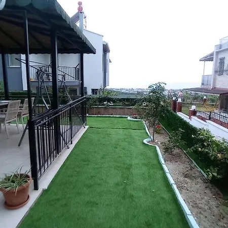 Cozy House With Sea View&garden Villa