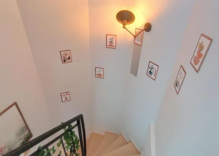 Cozy House With Sea View&garden *