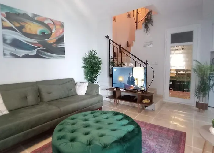 Cozy House With Sea View&garden Aydin