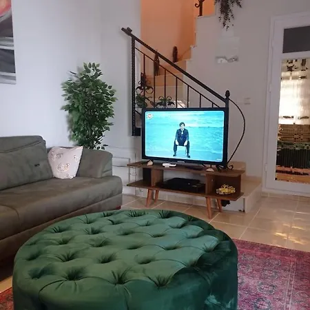 Cozy House With Sea View&garden Vilă *