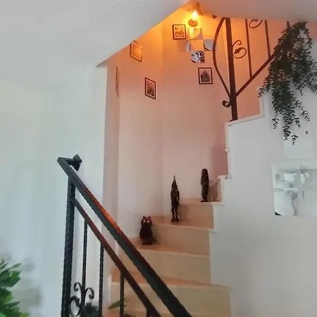 Cozy House With Sea View&garden *