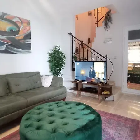 Cozy House With Sea View&garden Aydin