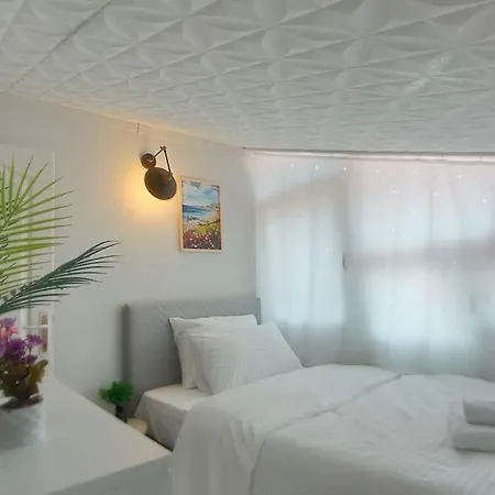 Cozy House With Sea View&garden Vilă *