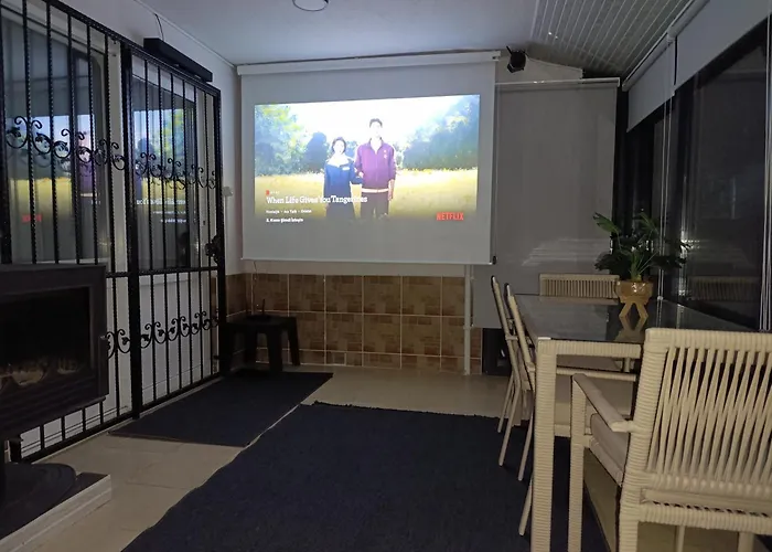 Cozy House With Sea View&garden *