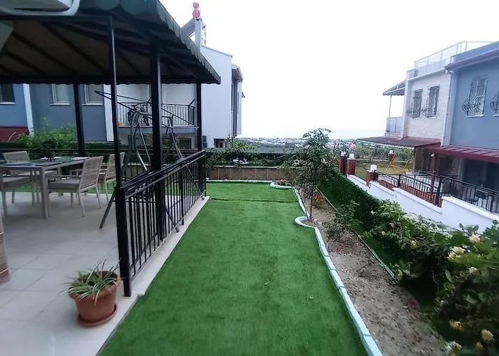 Cozy House With Sea View&garden فيلة